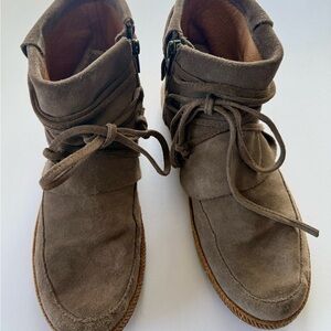 UGG Brown Suede Ankle Boots with Lace Tie